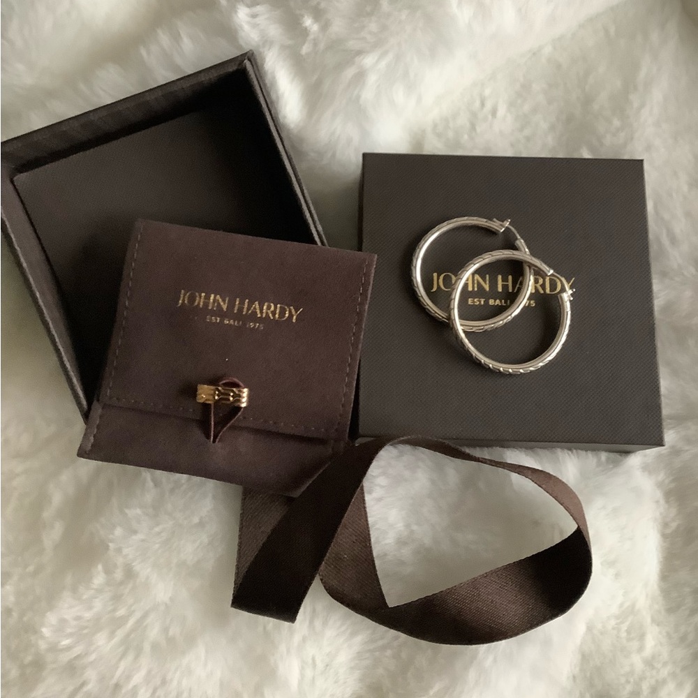 John Hardy Carved Chain Medium Hoops